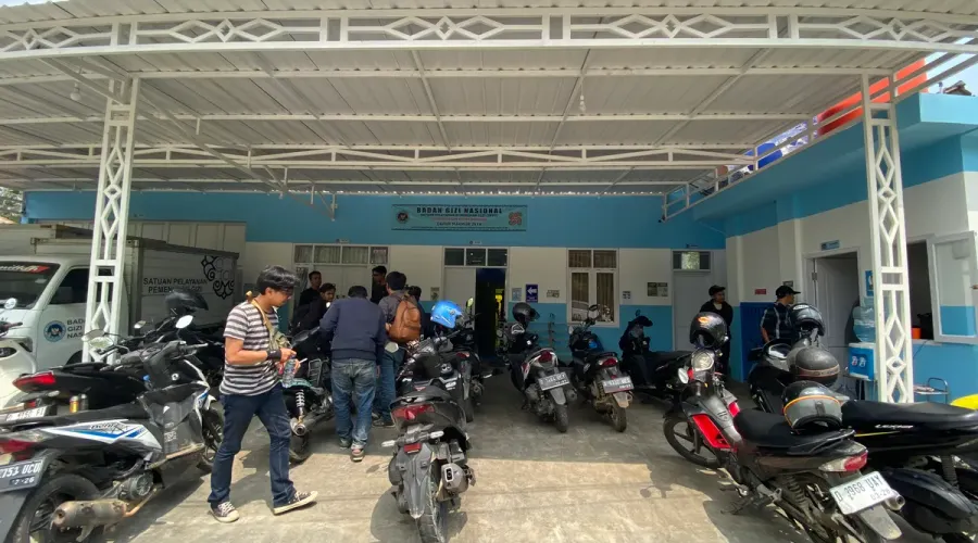 Dapur Makmur Jaya yang jadi tempat memasak menu MBG penyebab keracunan massal. (Sumber: Ayobandung | Foto: Restu Nugraha)