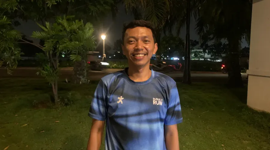 Bahrul Husaeni mendirikan DuduluRun sebagai wadah untuk memantau progres kesehatan dan perkembangan setiap pelari secara bertahap. (Sumber: ayobandung.id | Foto: Halwa Raudhatul)